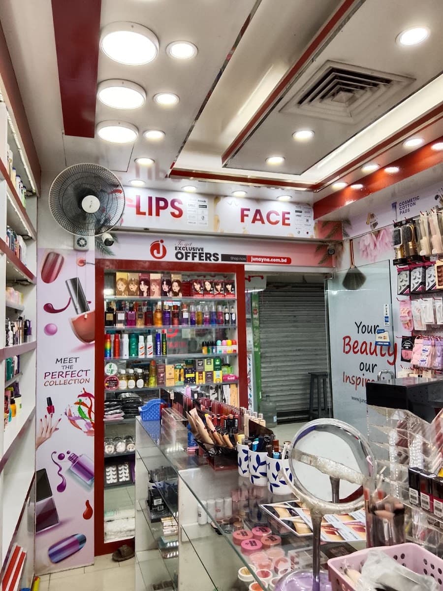 places:{"author":"Junayna","authorUri":"https://maps.google.com/maps/contrib/111743265860551563745","mapsUri":"https://www.google.com/maps/place//data=!3m4!1e2!3m2!1sCIABIhAbXqsVvY2BBomPtyNIQXjN!2e10!4m2!3m1!1s0x3755bf54a96caefb:0x8bc9c1d26deddabc"}