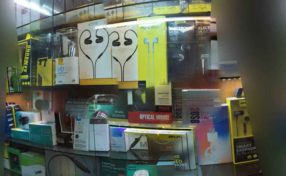 places:{"author":"Wave Accessories Bd","authorUri":"https://maps.google.com/maps/contrib/103422396006057956519","mapsUri":"https://www.google.com/maps/place//data=!3m4!1e2!3m2!1sCIHM0ogKEICAgICi2_XeWA!2e10!4m2!3m1!1s0x3755bf4e2c107ff3:0x4f317126b9182603"}