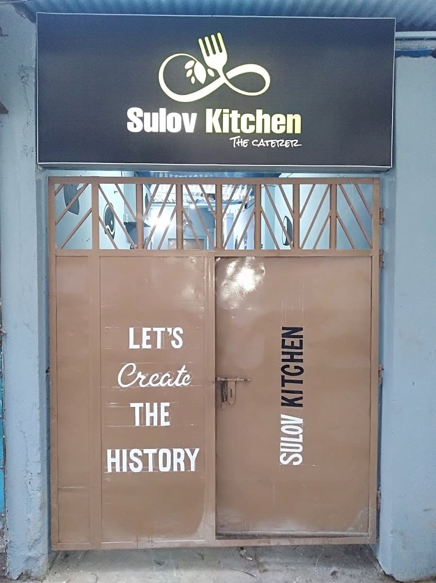 places:{"author":"Sulov Kitchen╎Best Catering Service in Dhaka","authorUri":"https://maps.google.com/maps/contrib/115064479857457719458","mapsUri":"https://www.google.com/maps/place//data=!3m4!1e2!3m2!1sCIHM0ogKEICAgICmvsWSpAE!2e10!4m2!3m1!1s0x3755bfbab8dff2c5:0x577ae37e476945cf"}