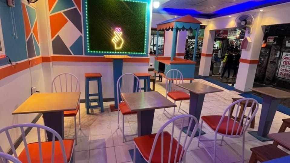 places:{"author":"Cha & Chill - Jigatola","authorUri":"https://maps.google.com/maps/contrib/105058396744867165526","mapsUri":"https://www.google.com/maps/place//data=!3m4!1e2!3m2!1sCIHM0ogKEICAgICO852IpQE!2e10!4m2!3m1!1s0x3755bf5f3b32482b:0x80949ab30a29a15e"}