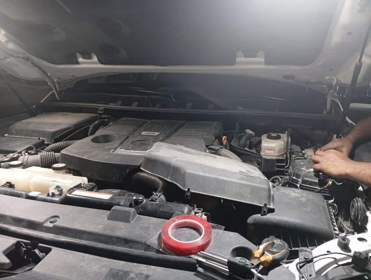 places:{"author":"Three Star Motor Workshop","authorUri":"https://maps.google.com/maps/contrib/109633617564044082325","mapsUri":"https://www.google.com/maps/place//data=!3m4!1e2!3m2!1sCIHM0ogKEICAgIC_hLznSw!2e10!4m2!3m1!1s0x3755b8b36aaaaaab:0x8219fa0bacb2e3b9"}