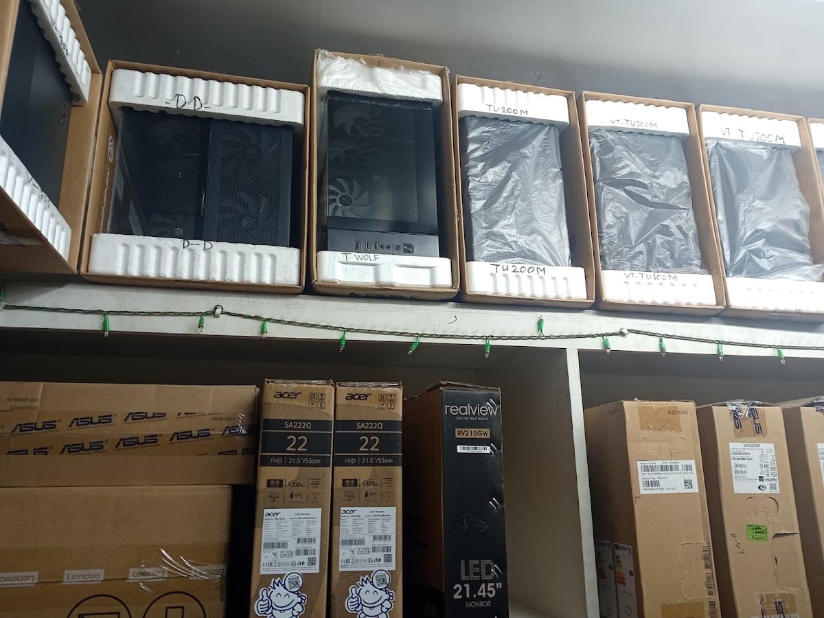 places:{"author":"Laptop Tools BD | Used Laptop Shop - Cheap & Original","authorUri":"https://maps.google.com/maps/contrib/111908329338900432421","mapsUri":"https://www.google.com/maps/place//data=!3m4!1e2!3m2!1sCIABIhDm7rFoMwdyWvyxRLamZZ-N!2e10!4m2!3m1!1s0x3755b9001a1f5be1:0xbf75c6dc27fe36e3"}