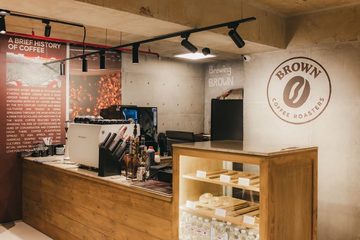 places:{"author":"BROWN Coffee Roasters, Dhanmondi Branch","authorUri":"https://maps.google.com/maps/contrib/107377825321487378103","mapsUri":"https://www.google.com/maps/place//data=!3m4!1e2!3m2!1sCIABIhBoUktaEGqky-7wEZ1qcj1M!2e10!4m2!3m1!1s0x3755b90022c4371f:0xc3f59b037f2f2325"}
