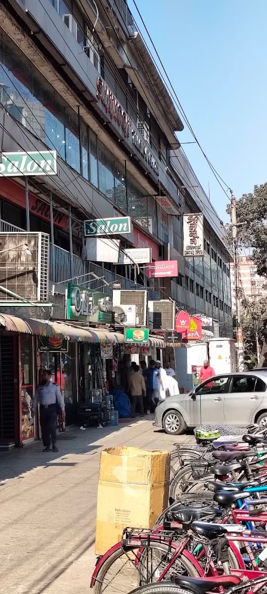 places:{"author":"faysal khan","authorUri":"https://maps.google.com/maps/contrib/113741847379274459935","mapsUri":"https://www.google.com/maps/place//data=!3m4!1e2!3m2!1sCIABIhAZiuF9Ez_Q48hzyO-rBapi!2e10!4m2!3m1!1s0x3755b9e07f0f5689:0xa62ee1a33afa65e5"}