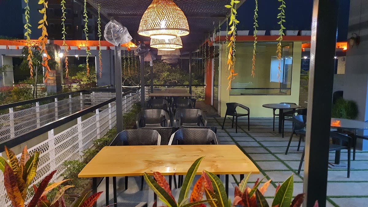 places:{"author":"Bar-B-Q Skyline","authorUri":"https://maps.google.com/maps/contrib/109649316206195889650","mapsUri":"https://www.google.com/maps/place//data=!3m4!1e2!3m2!1sCIHM0ogKEICAgICWyPvDeA!2e10!4m2!3m1!1s0x3755bf4b728da52d:0x4ac4170f664ac5fe"}